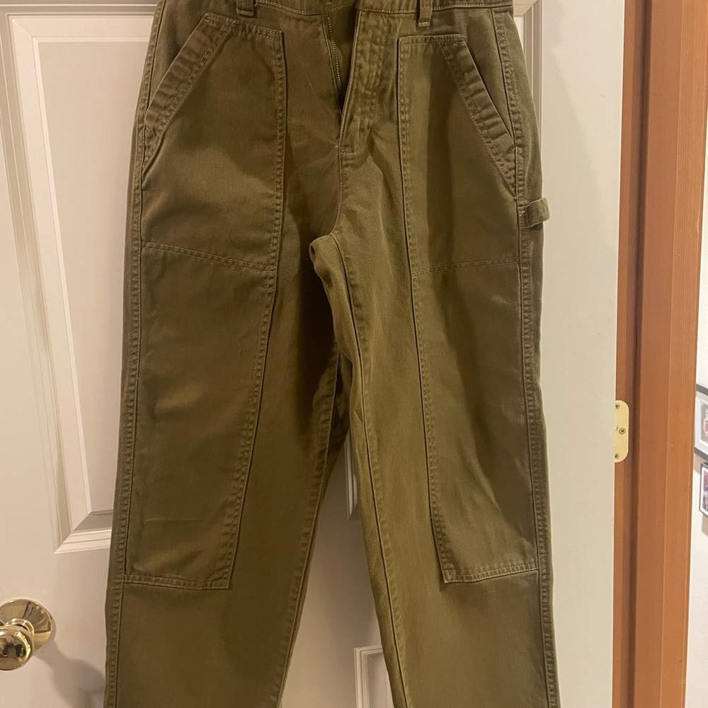 Old Navy  Olive Cargo—like Pants